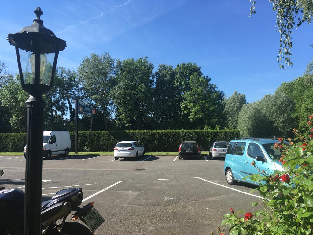 Tourhotel Béthune エクステリア 写真